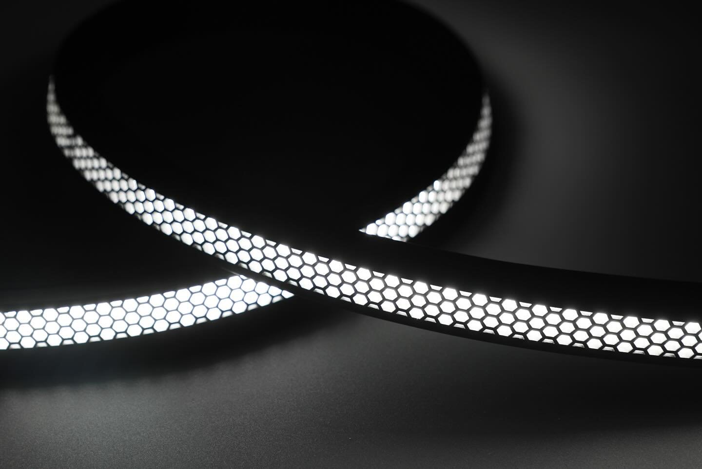 Anti-glare silicone LED neon strip